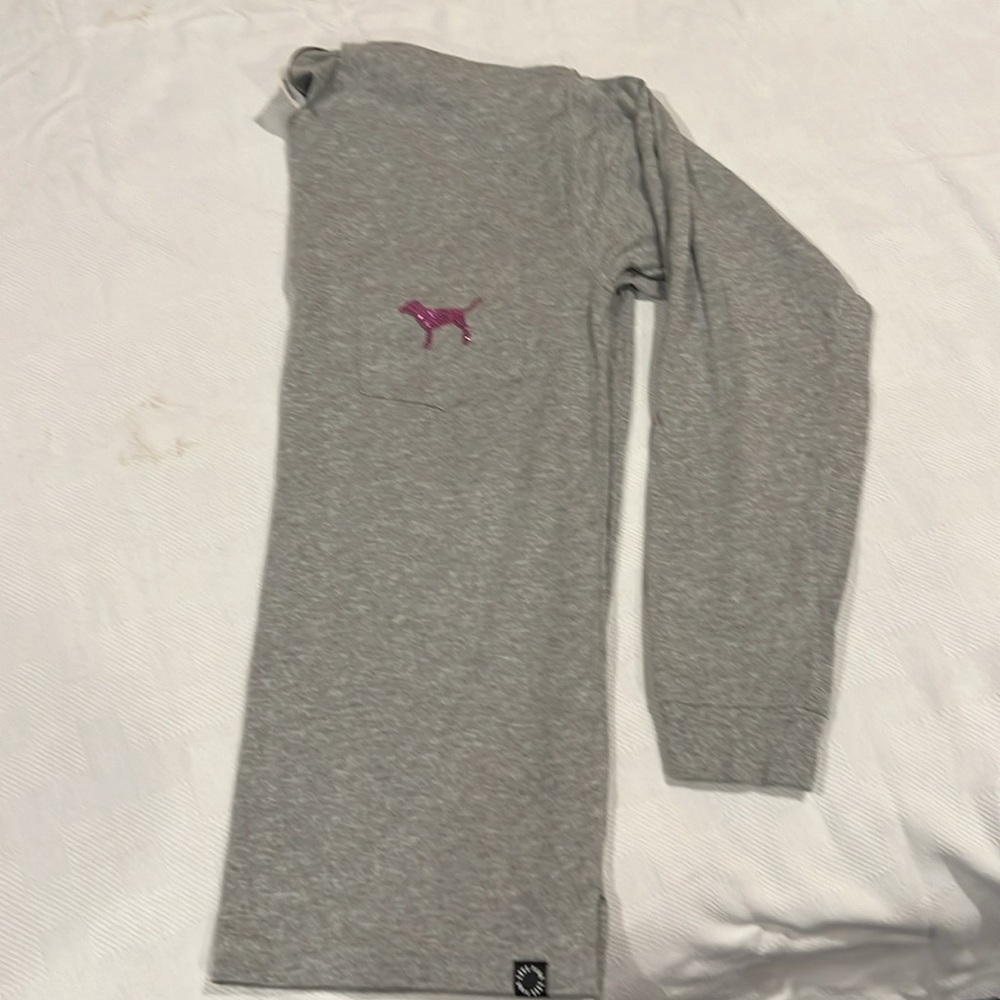 Victoria secret grey tee shirt - Picture 7 of 7